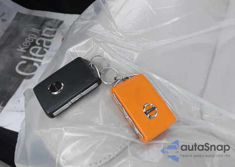 2024 Volvo S60 B5 Plus Dark Theme z USA, uszkodzony, nr VIN 7JRL12FL5RG288448